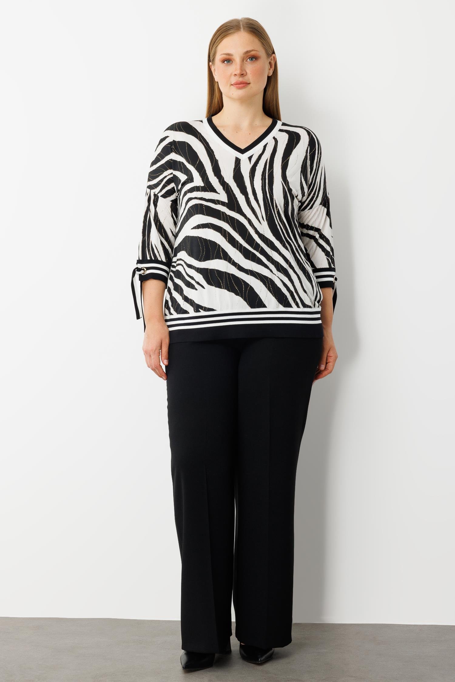 Modailgi  Zebra Desen V Yaka Kol Manşeti Bağcıklı Ribanalı Bluz Zebra