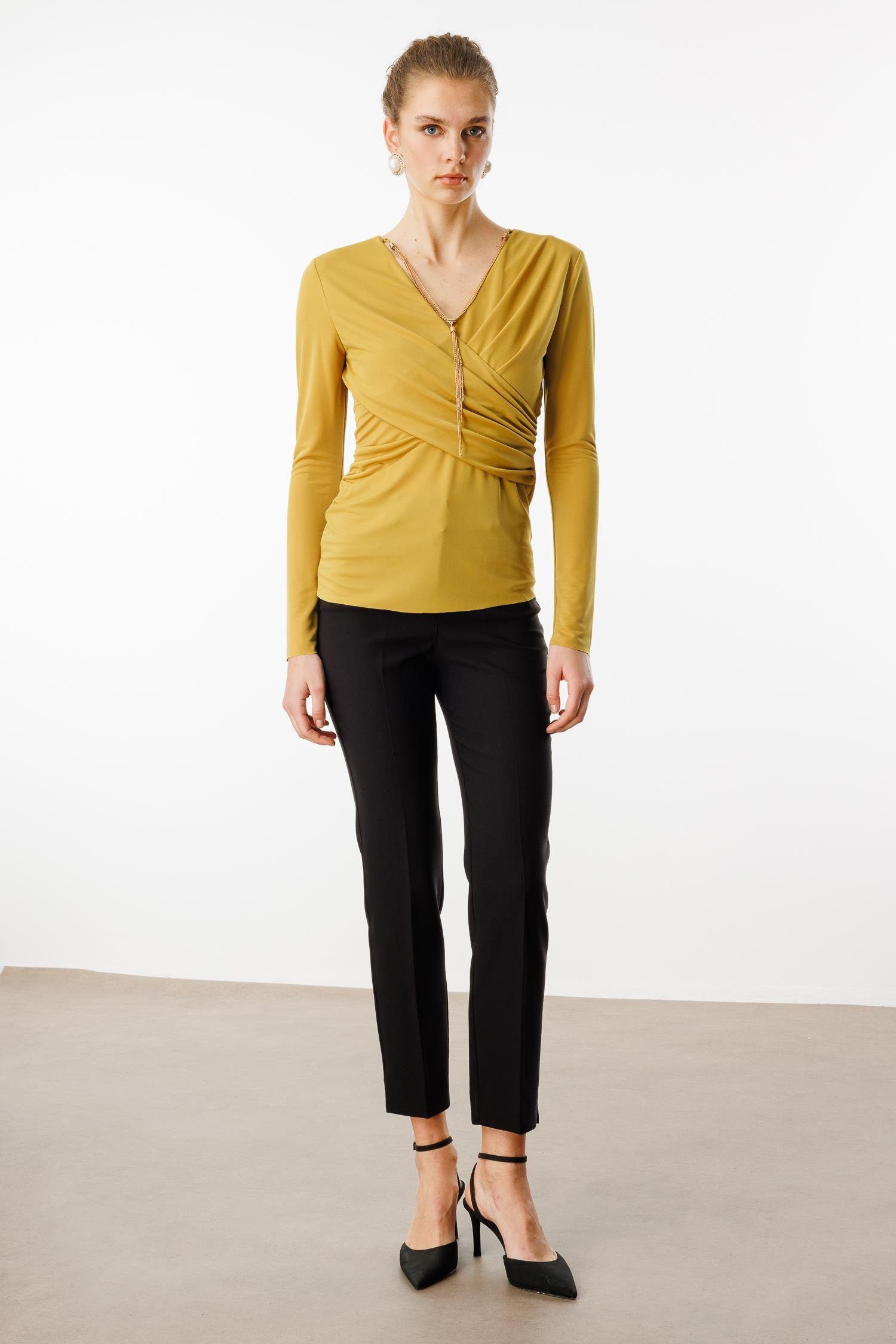 Modailgi  Zincir Aksesuarlı Uzun Kollu Kruvaze Bluz Safran