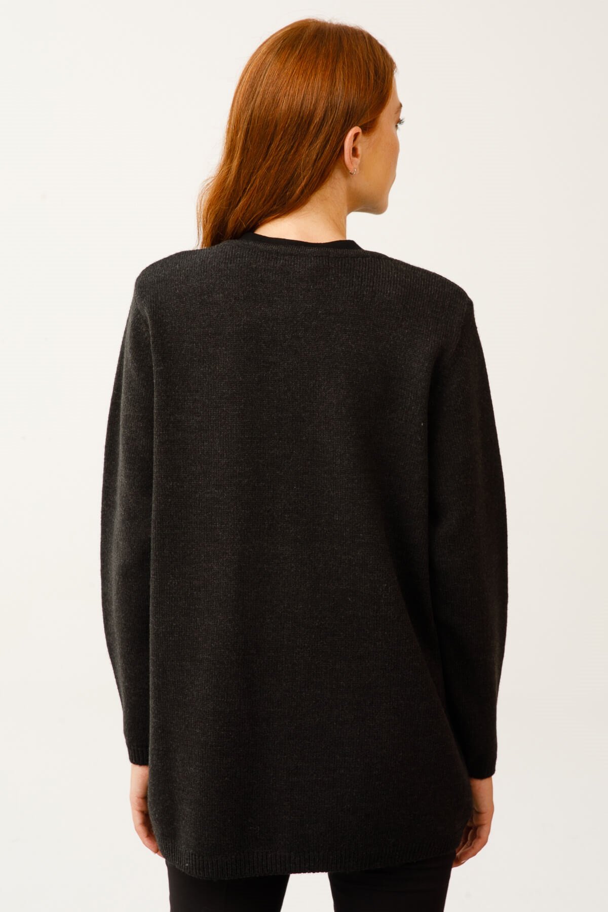 Yakası Nakışlı Triko Hırka-Siyah