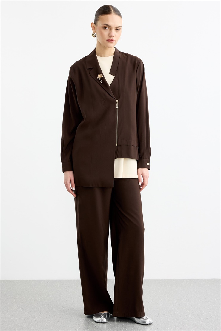 Asimetrik Minimal Yakalı Broş Detaylı Fermuarlı 3lü Takım KAHVE
