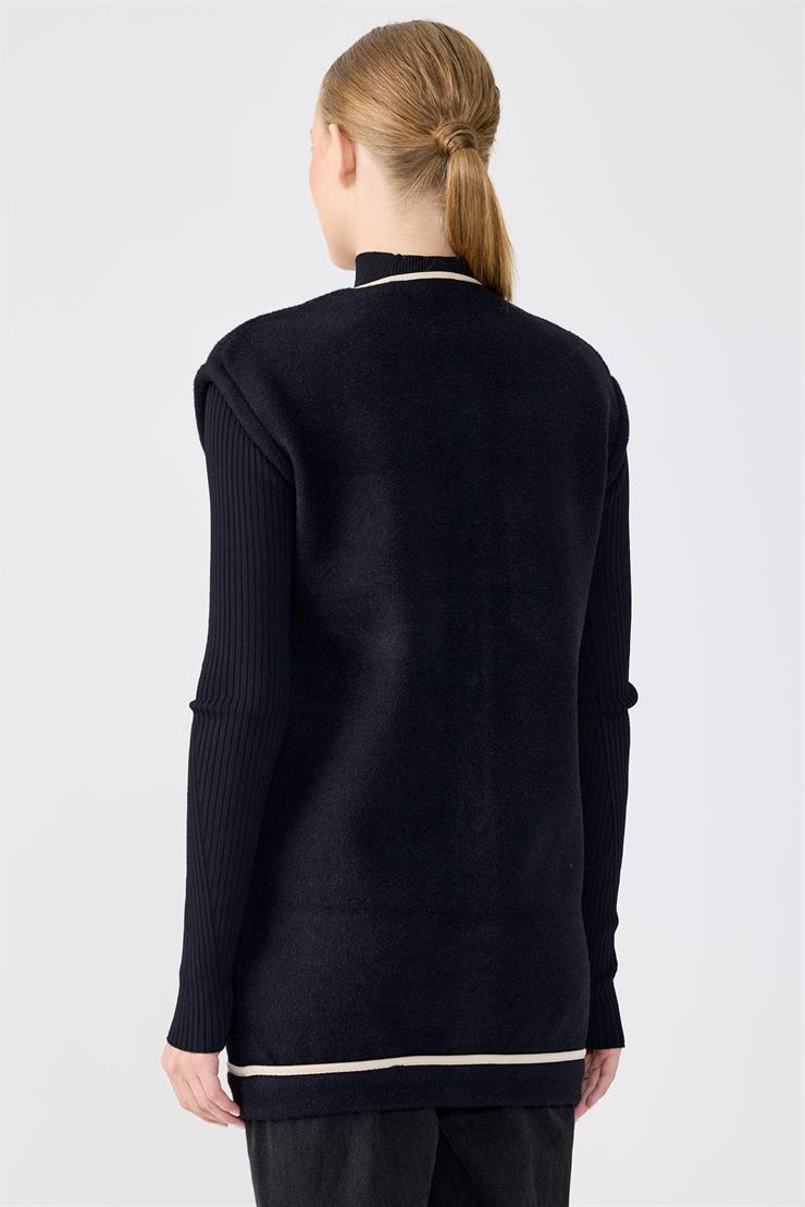 Cep Detaylı Triko Yelek SİYAH