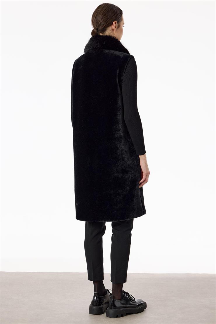 Cepleri Ve Önü Fermuarlı Yelek SİYAH