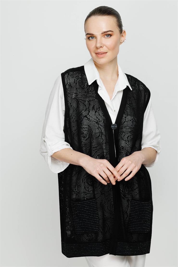 Çiçek Ajurlu Kısa Triko Yelek-SİYAH