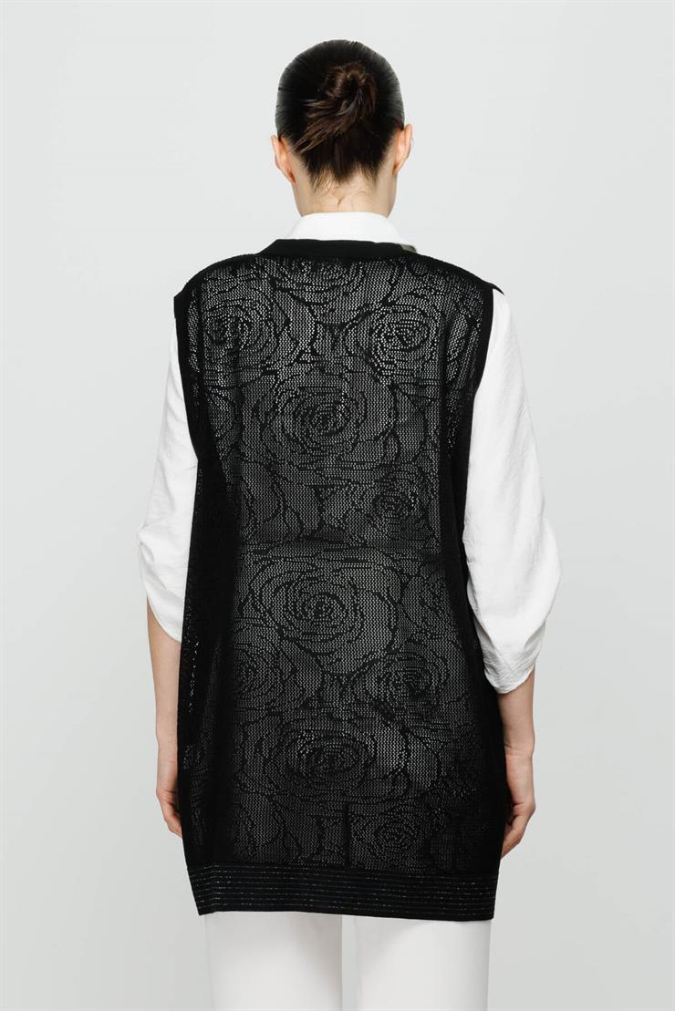 Çiçek Ajurlu Kısa Triko Yelek-SİYAH