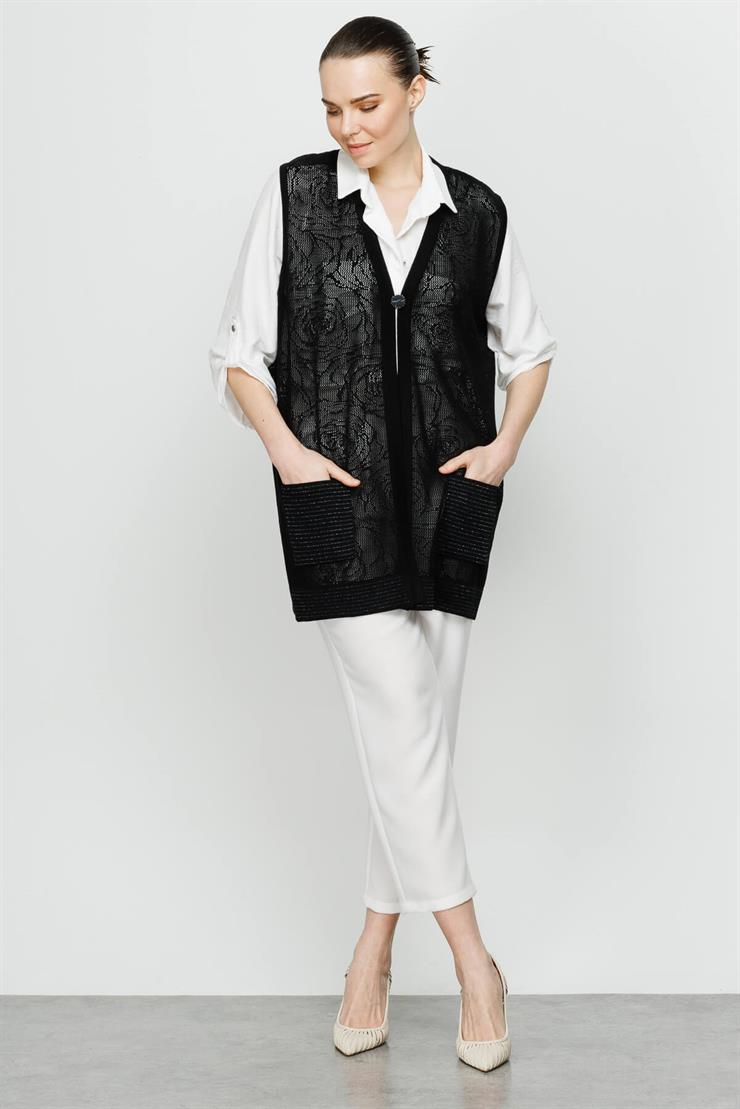 Çiçek Ajurlu Kısa Triko Yelek-SİYAH