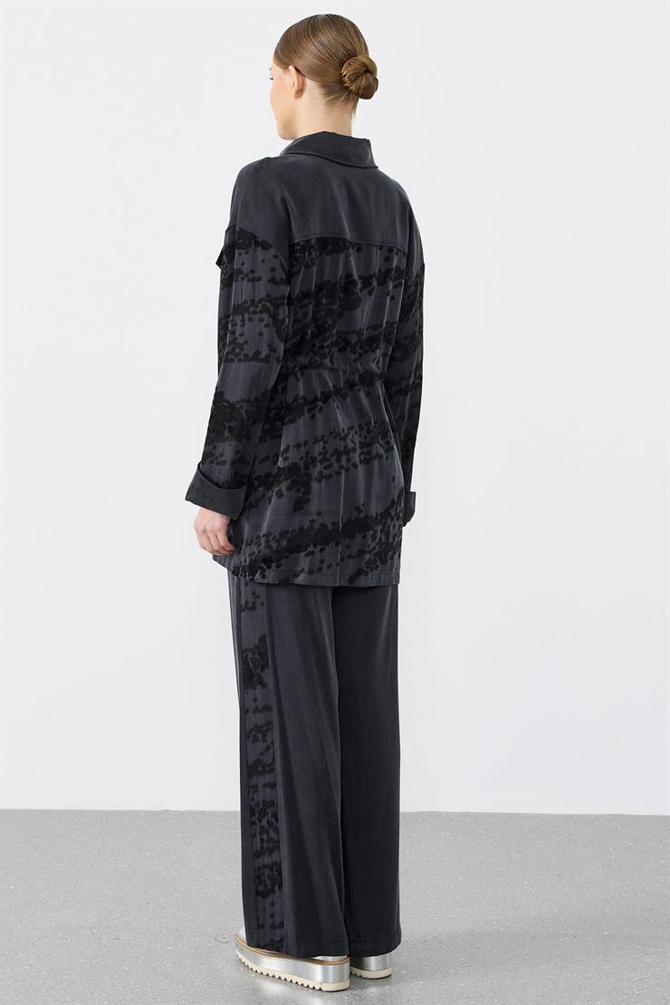 Desen Kombinli Metal Aksesuarlı Pantolonlu Takım SİYAH