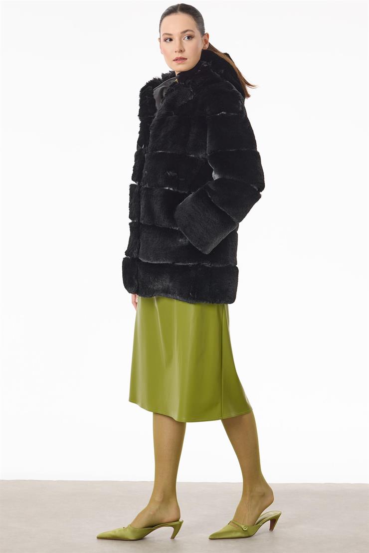 Enine Çizgili Kapşonlu Kürk Kaban SİYAH