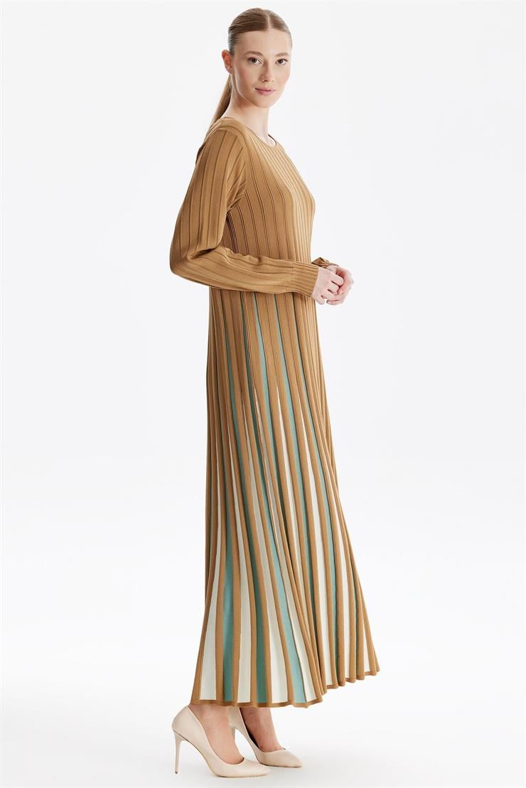 Etekleri Renk Geçişli Elbise CAMEL