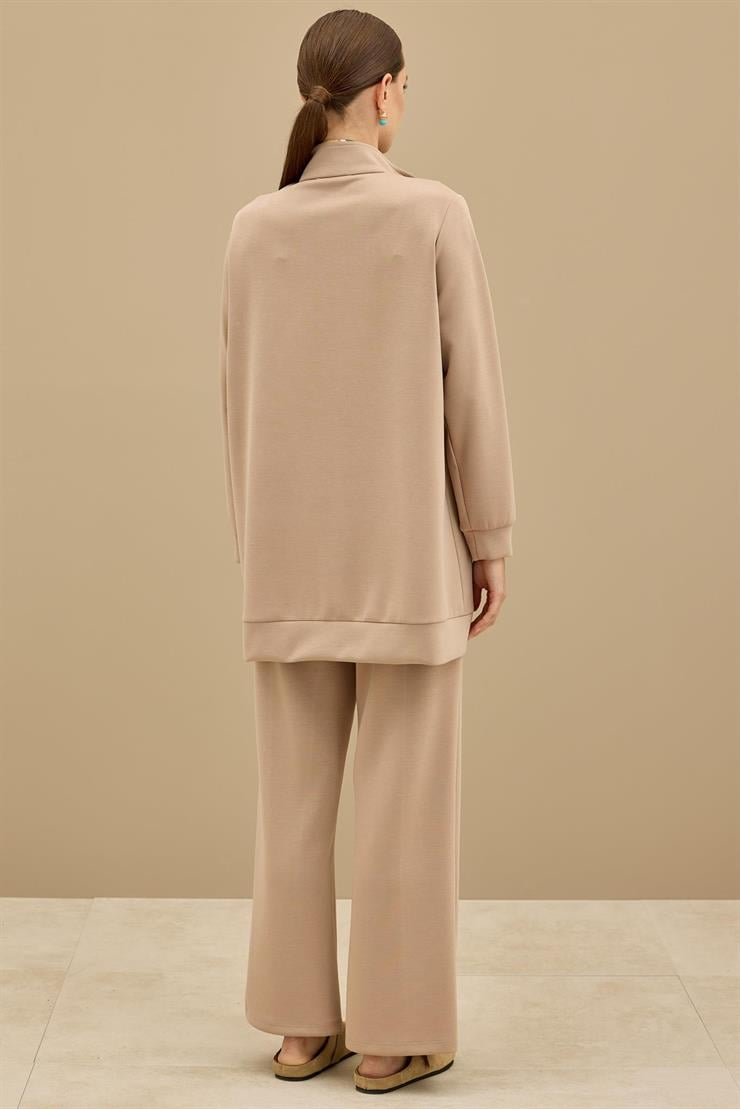 Fermuar Detaylı Emprime Kombinli Pantolonlu Takım CAMEL