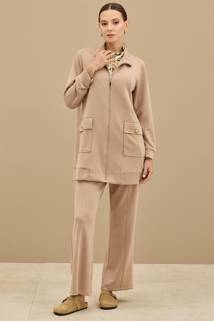 Fermuar Detaylı Emprime Kombinli Pantolonlu Takım CAMEL