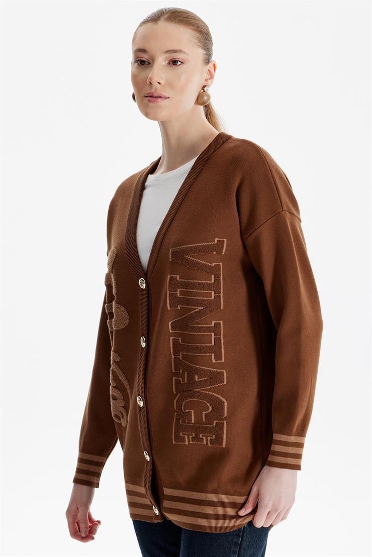 Kabartma Yazılı Triko  Hırka KAHVE-CAMEL