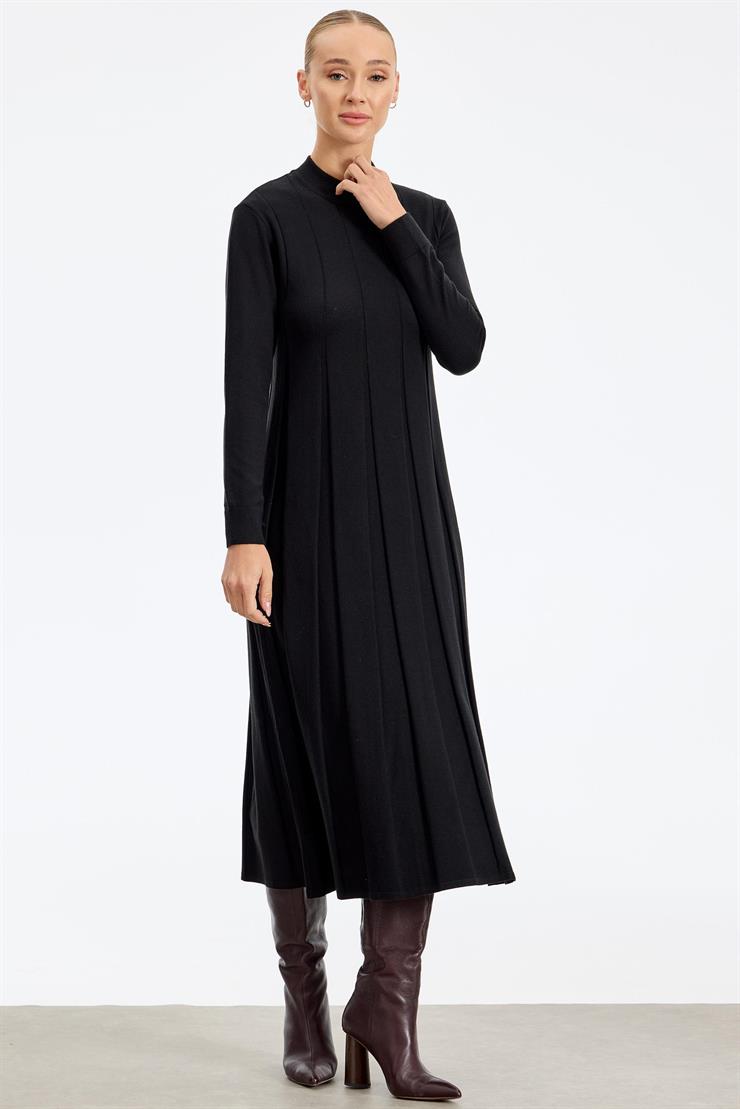 Kalın Piliseli Triko Elbise SİYAH