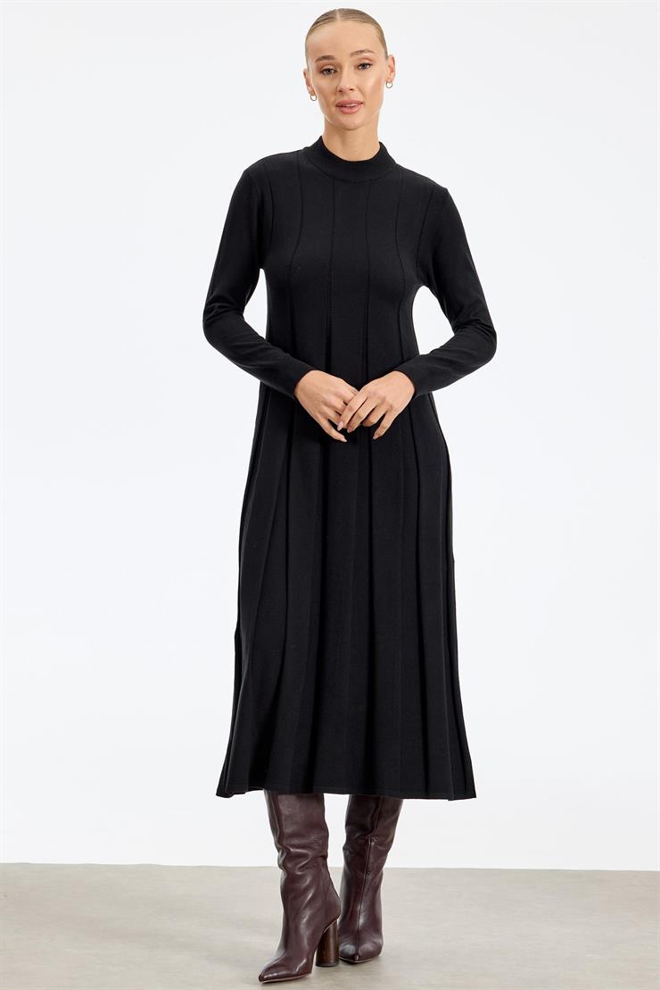 Kalın Piliseli Triko Elbise SİYAH