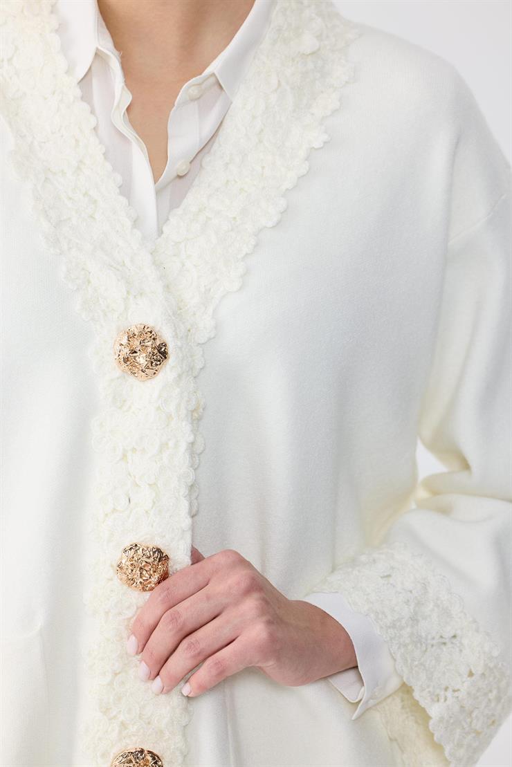 Kol Ve Pat Detaylı Düğmeli Triko Hırka EKRU