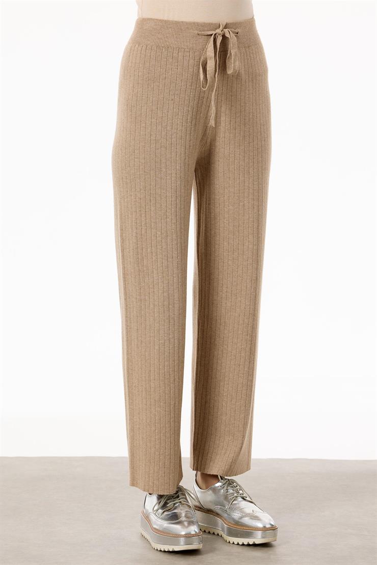 Kolları Taşlı 3lü Triko Takım BEJ