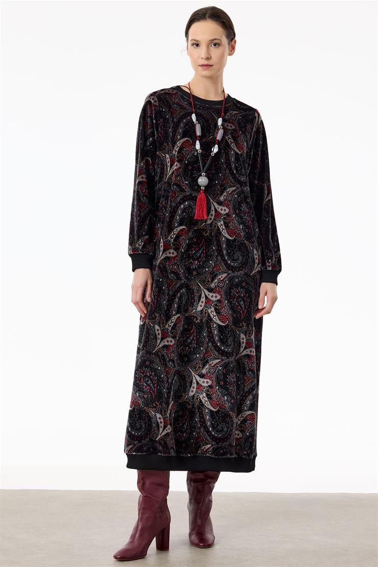 Kolyeli Şal Desen Kadife Elbise SİYAH
