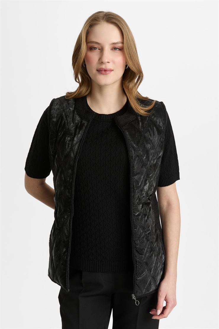 Mutlu Ertan Kadın Baklava Desen Kapıtone Yelek Siyah 20316