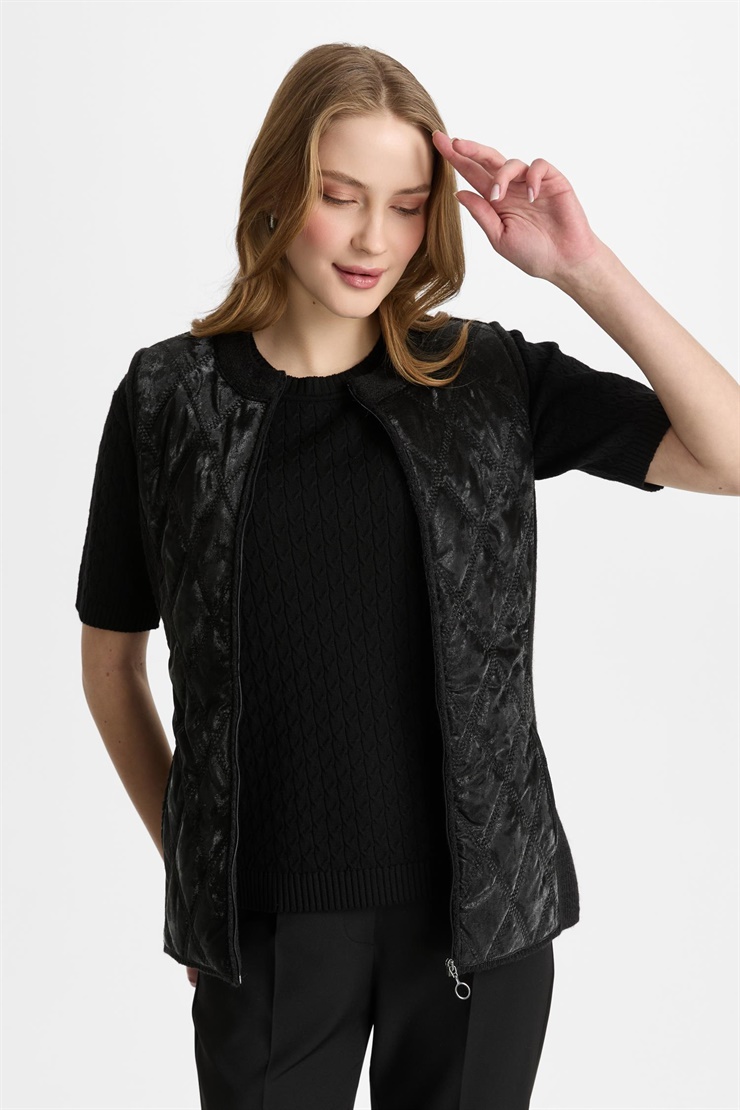 Mutlu Ertan Kadın Baklava Desen Kapıtone Yelek Siyah 20316