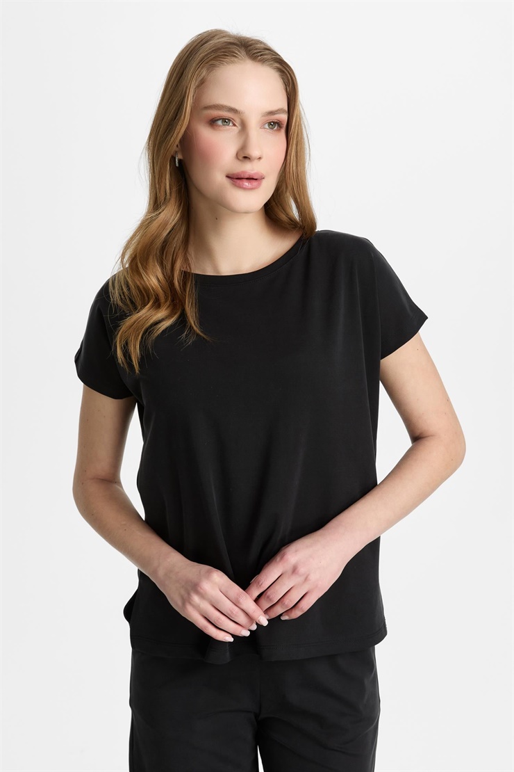 Mutlu Ertan Kadın Basic Sıfır Yaka Bluz Siyah 30467