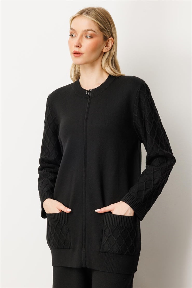 Mutlu Ertan Kadın Cep ve Kol Desenli Triko Hırka Siyah 20239