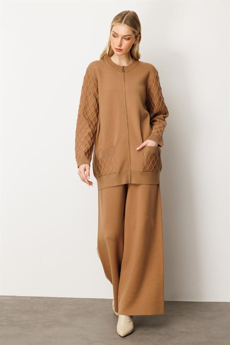 Mutlu Ertan Kadın Cep ve Kol Desenli Triko Hırka Camel 20239