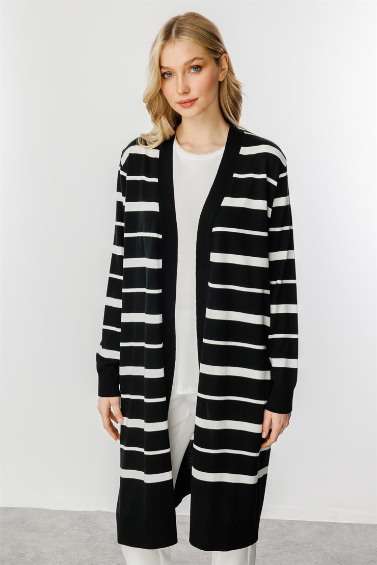 Mutlu Ertan Kadın Çizgili Triko Hırka Siyah-Ekru 20023