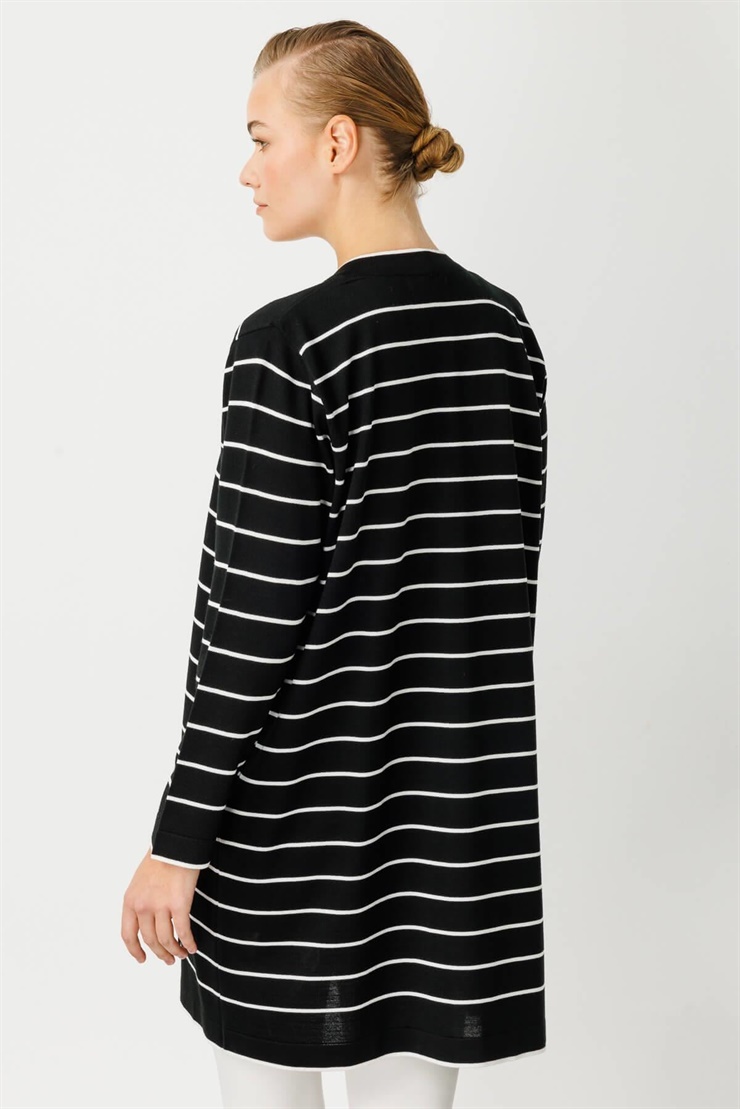 Mutlu Ertan Kadın Çizgili Triko Hırka Siyah-Ekru 20106