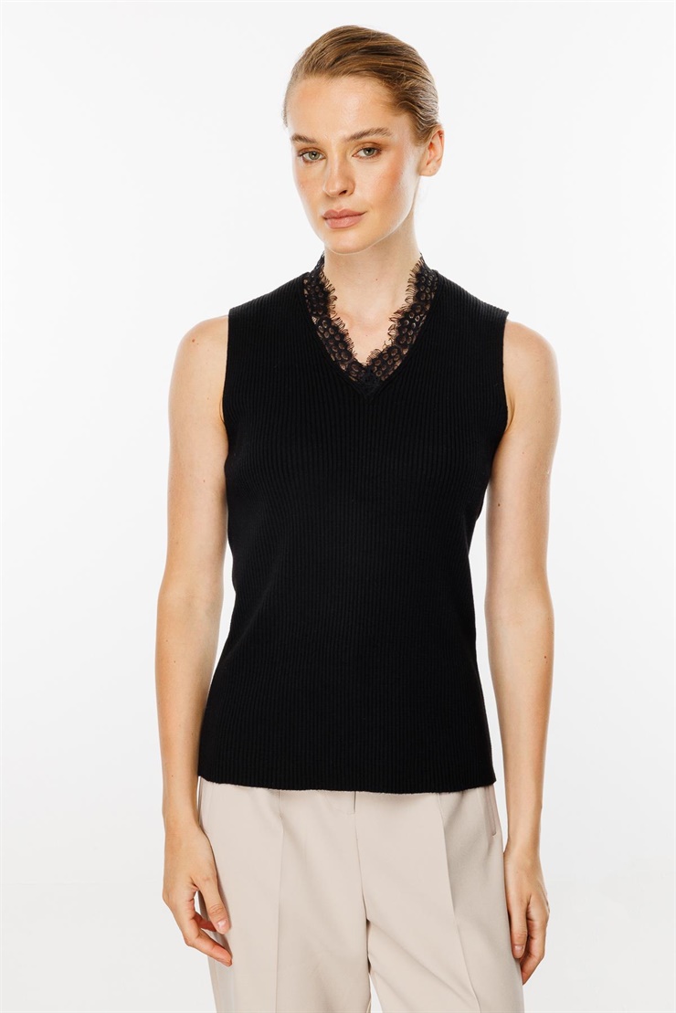 Mutlu Ertan Kadın Dantelli Triko Atlet Siyah 20075