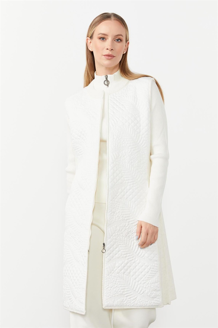 Mutlu Ertan Kadın Desenli Kapitone Uzun Triko Yelek Ekru 20073
