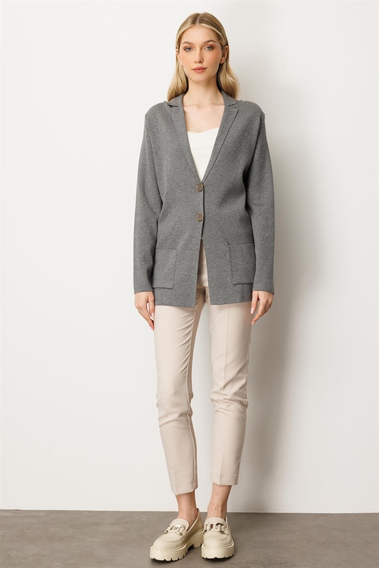 Mutlu Ertan Kadın Düğme Detaylı Triko Ceket Gri 20235