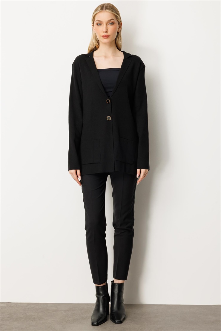 Mutlu Ertan Kadın Düğme Detaylı Triko Ceket Siyah 20235