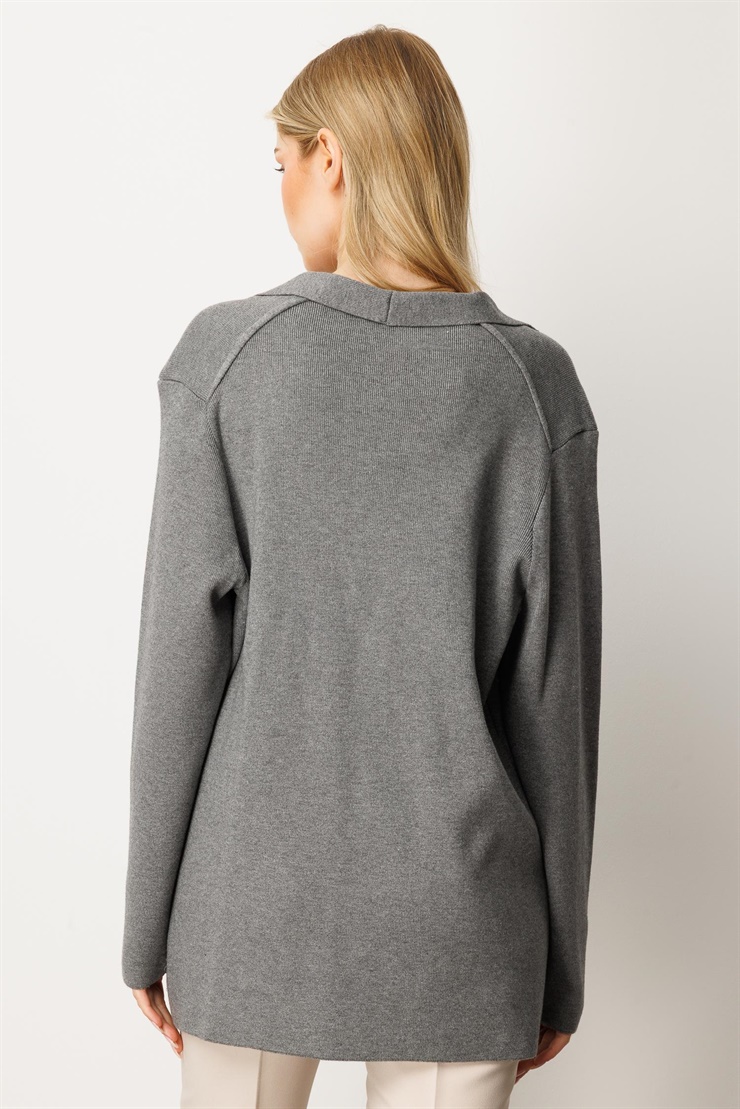 Mutlu Ertan Kadın Düğme Detaylı Triko Ceket Gri 20235