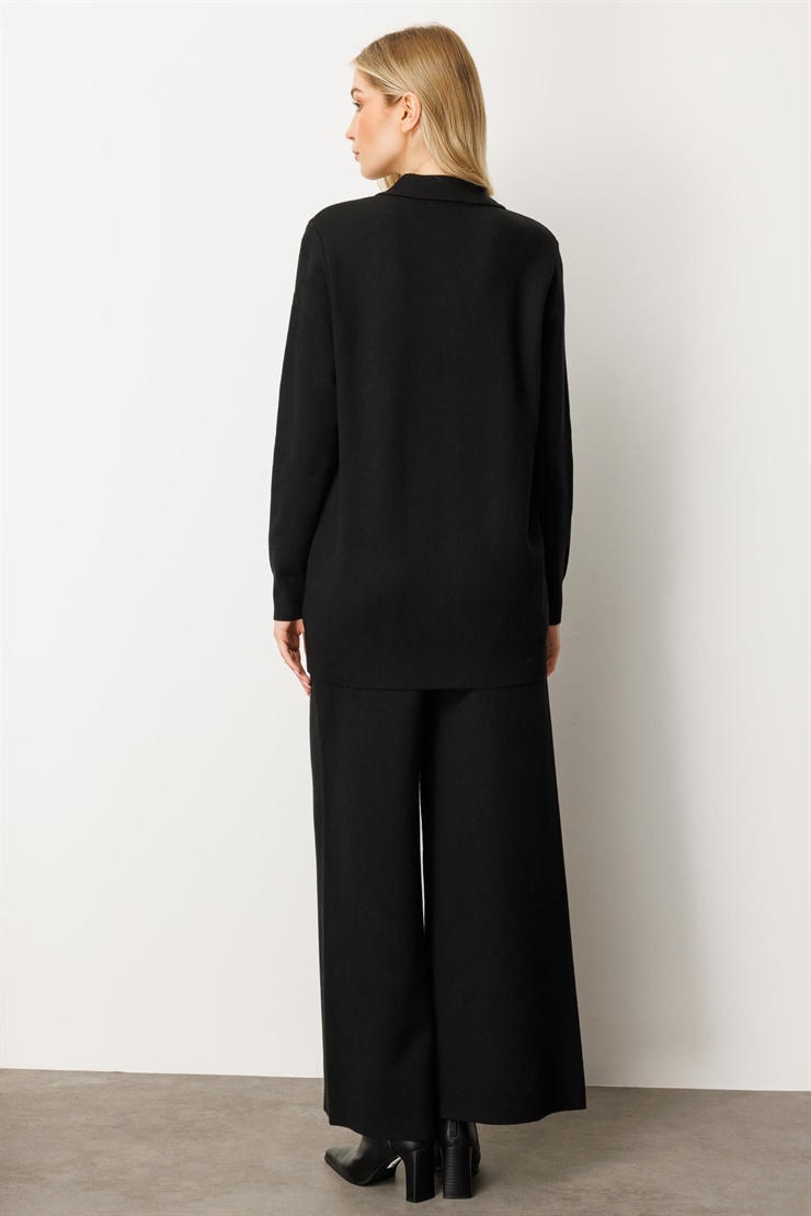 Mutlu Ertan Kadın Gömlek Yaka Fermuarlı Cep Detaylı Triko Hırka Siyah 20240