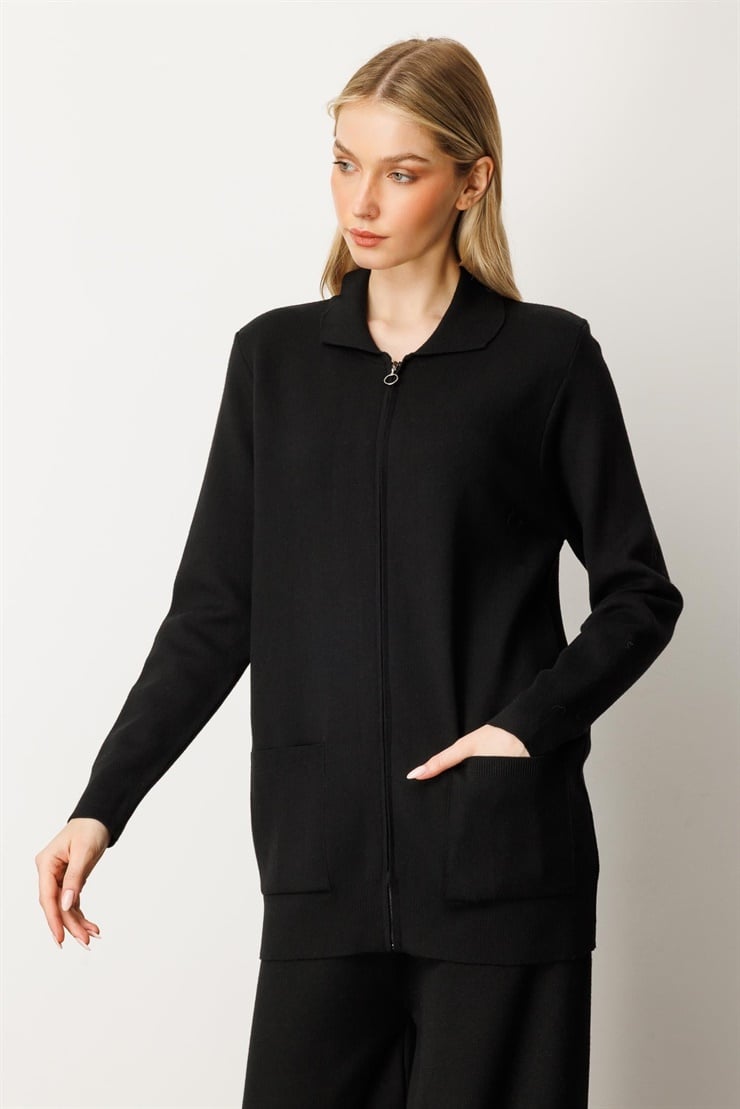 Mutlu Ertan Kadın Gömlek Yaka Fermuarlı Cep Detaylı Triko Hırka Siyah 20240