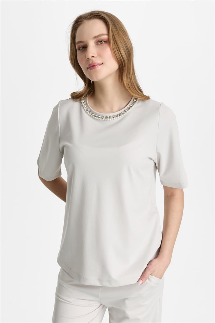 Mutlu Ertan Kadın İnci Detaylı Kısa Kollu Bluz Gri 30473