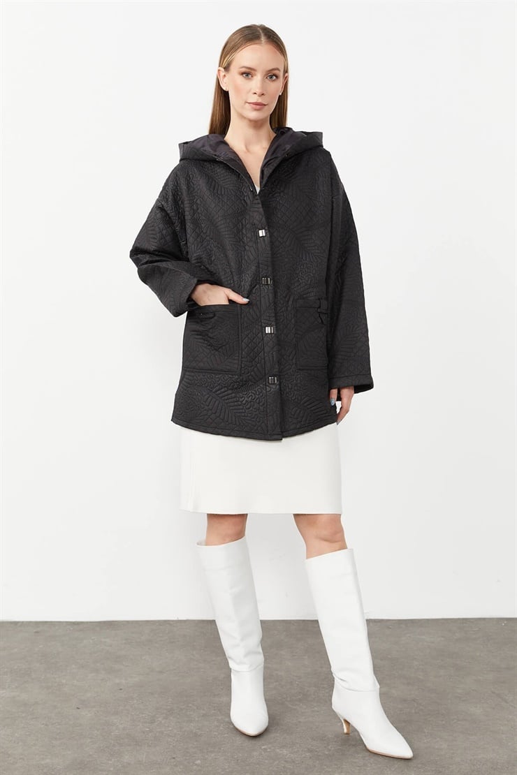 Mutlu Ertan Kadın Kapitone Kapüşonlu Ceket Siyah 30240