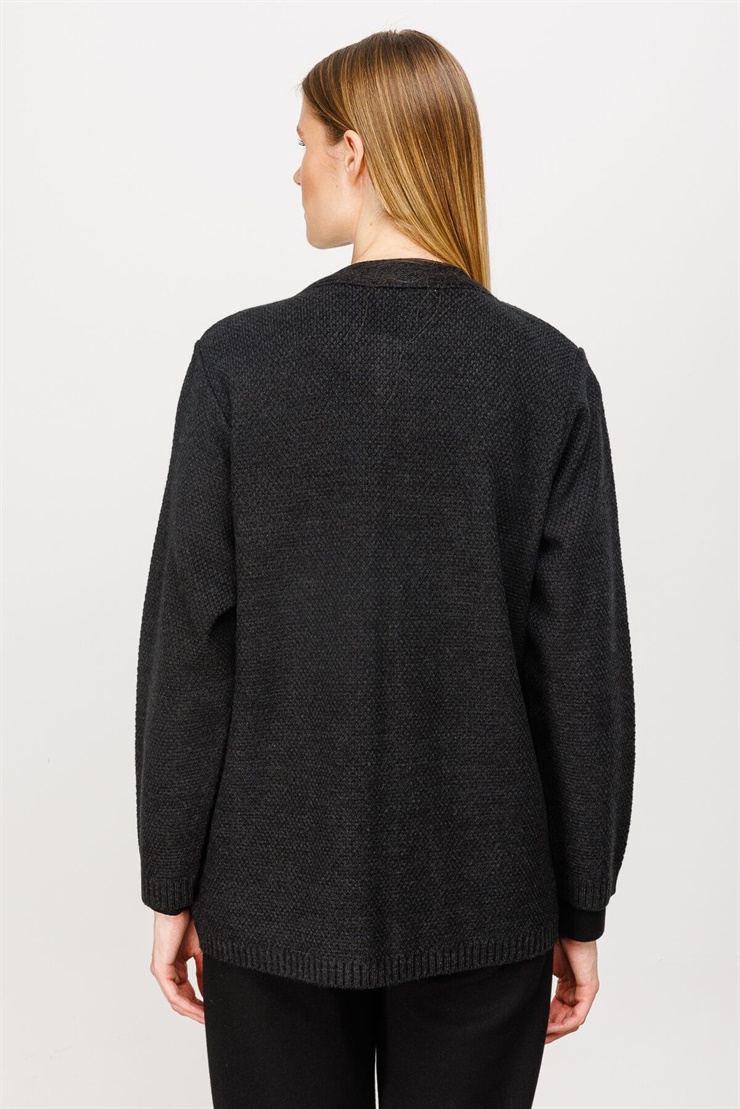 Mutlu Ertan Kadın Kapitone Kombinli Triko Ceket Siyah 20016