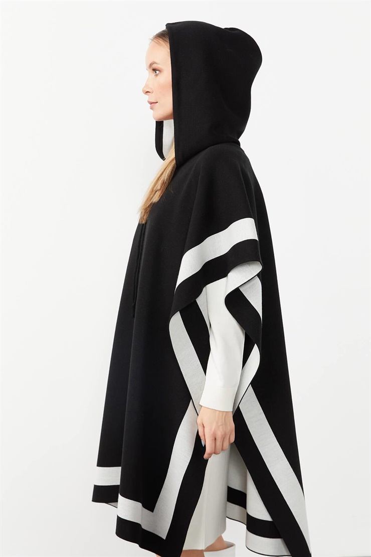 Mutlu Ertan Kadın Kapşonlu Triko Çizgili Panço Şal Siyah-Ekru 20092