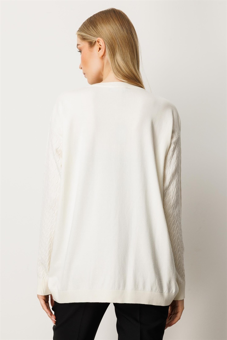 Mutlu Ertan Kadın Kolları Yürütmeli Sıfır Yaka Triko Bluz Ekru 20255