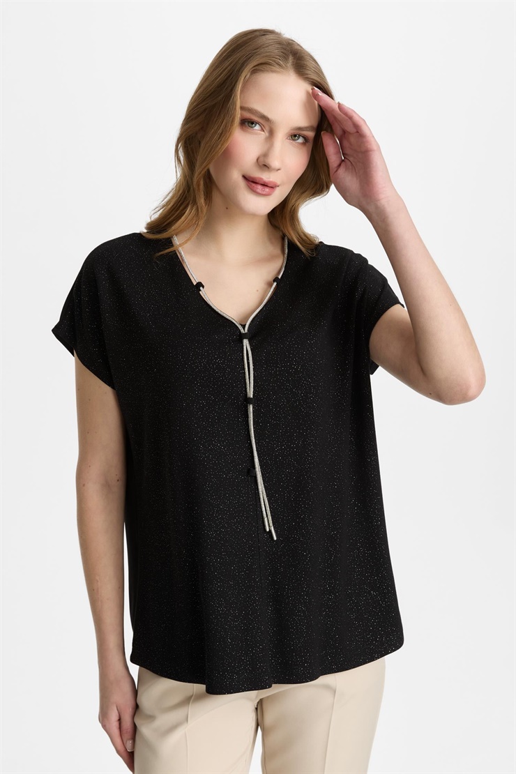 Mutlu Ertan Kadın Kolyeli Bluz Siyah 30487