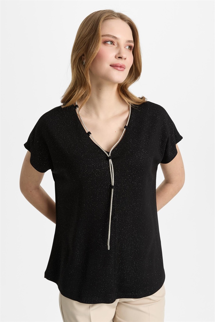 Mutlu Ertan Kadın Kolyeli Bluz Siyah 30487