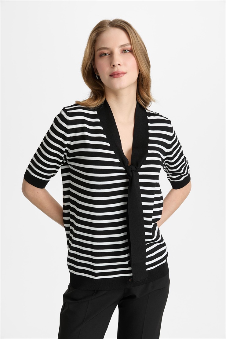 Mutlu Ertan Kadın Kravat Detalı Çizgili Bluz Siyah-Ekru 20311