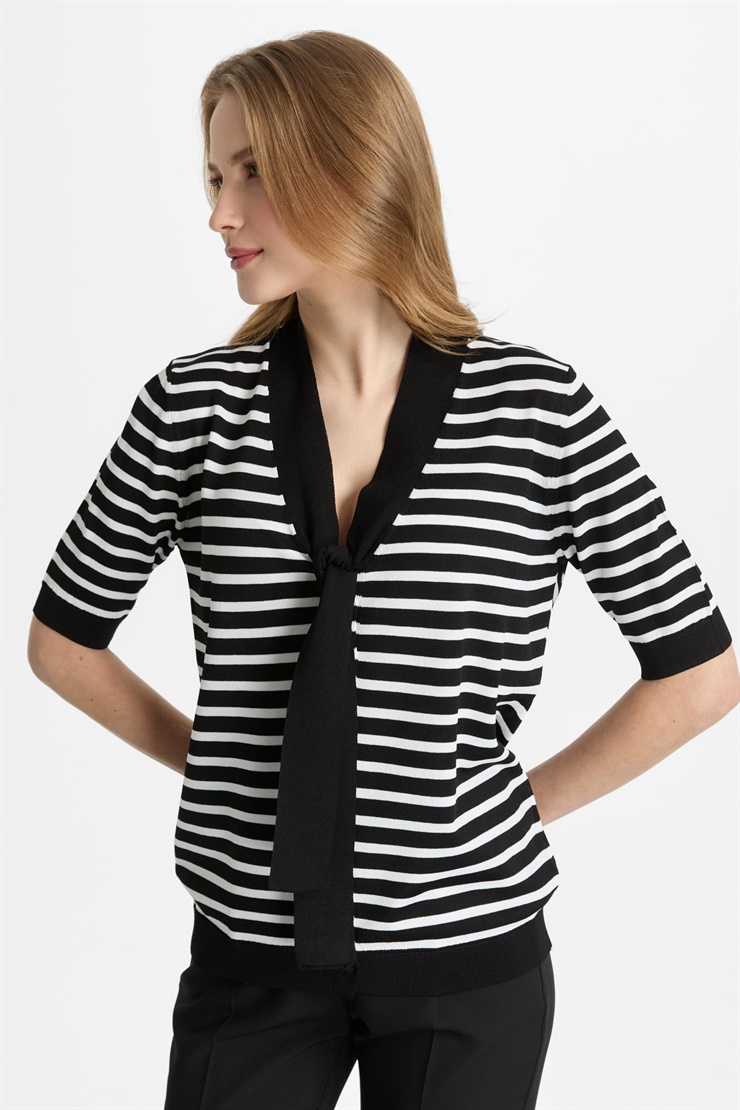 Mutlu Ertan Kadın Kravat Detalı Çizgili Bluz Siyah-Ekru 20311