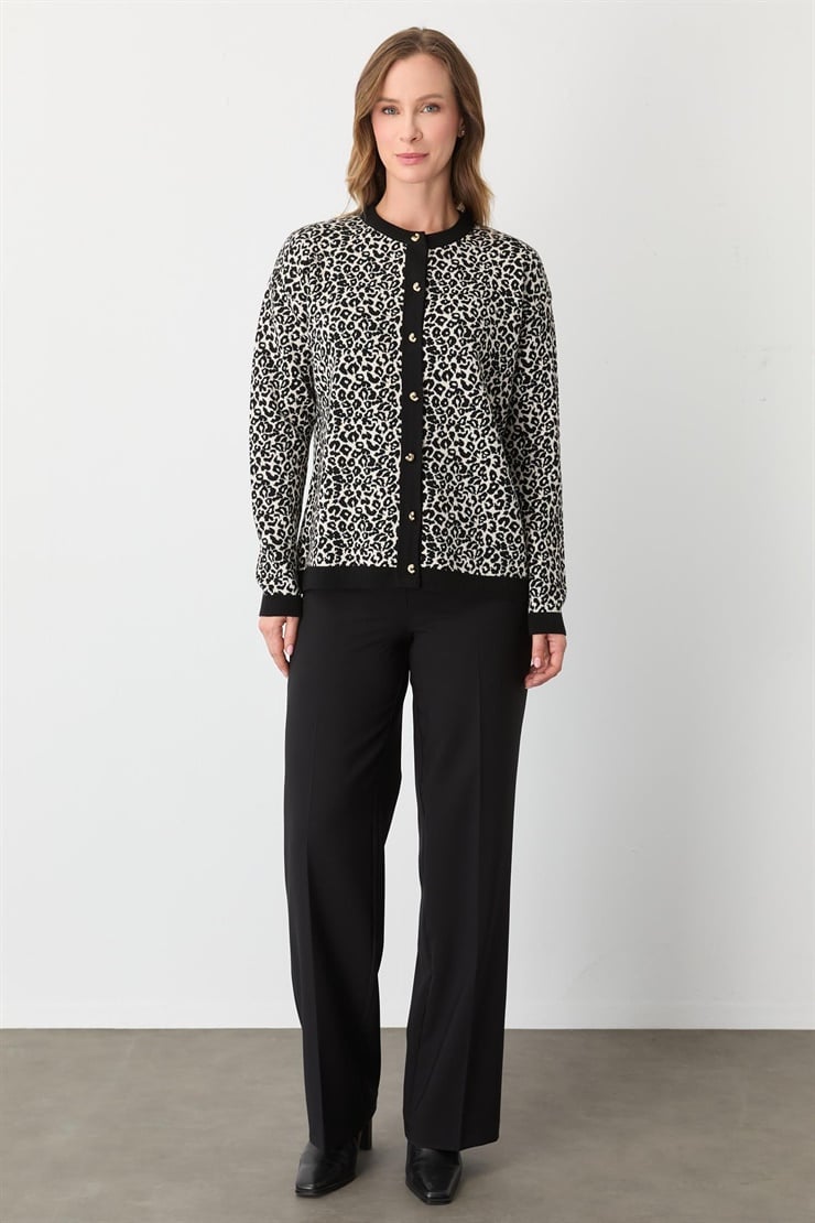 Mutlu Ertan Kadın Leoparlı Triko Düğmeli  Hırka Ekru - Siyah 20295