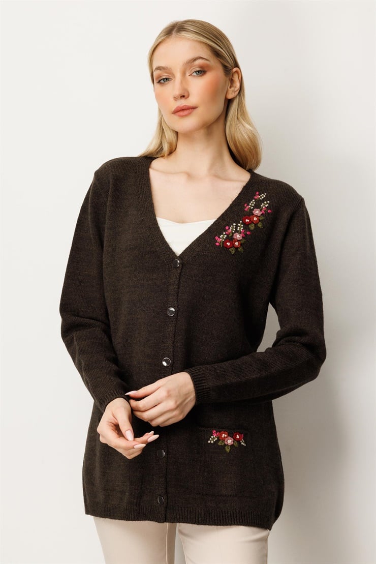 Mutlu Ertan Kadın Nakış Detaylı Triko Hırka Kahve 20221