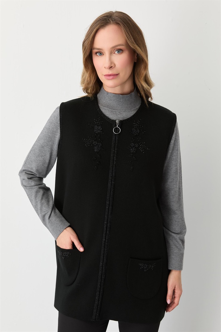Mutlu Ertan Kadın Nakış Detaylı Triko Yelek Siyah 20197
