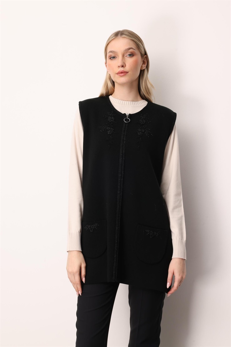 Mutlu Ertan Kadın Nakış Detaylı Triko Yelek Siyah 20197