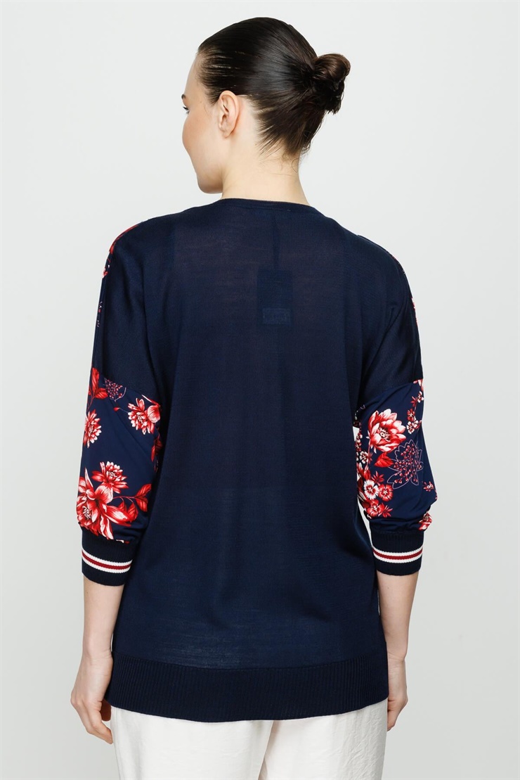 Mutlu Ertan Kadın Önü Desenli Arkası Triko Kombinli Truvakar Kol Bluz Lacivert - Pembe 20018