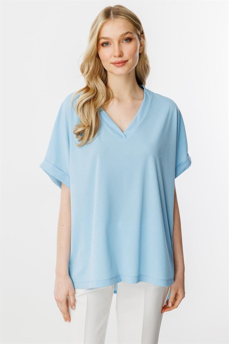 Mutlu Ertan Kadın Oversize V Yaka Kısa Kol Bluz Mavi 30340