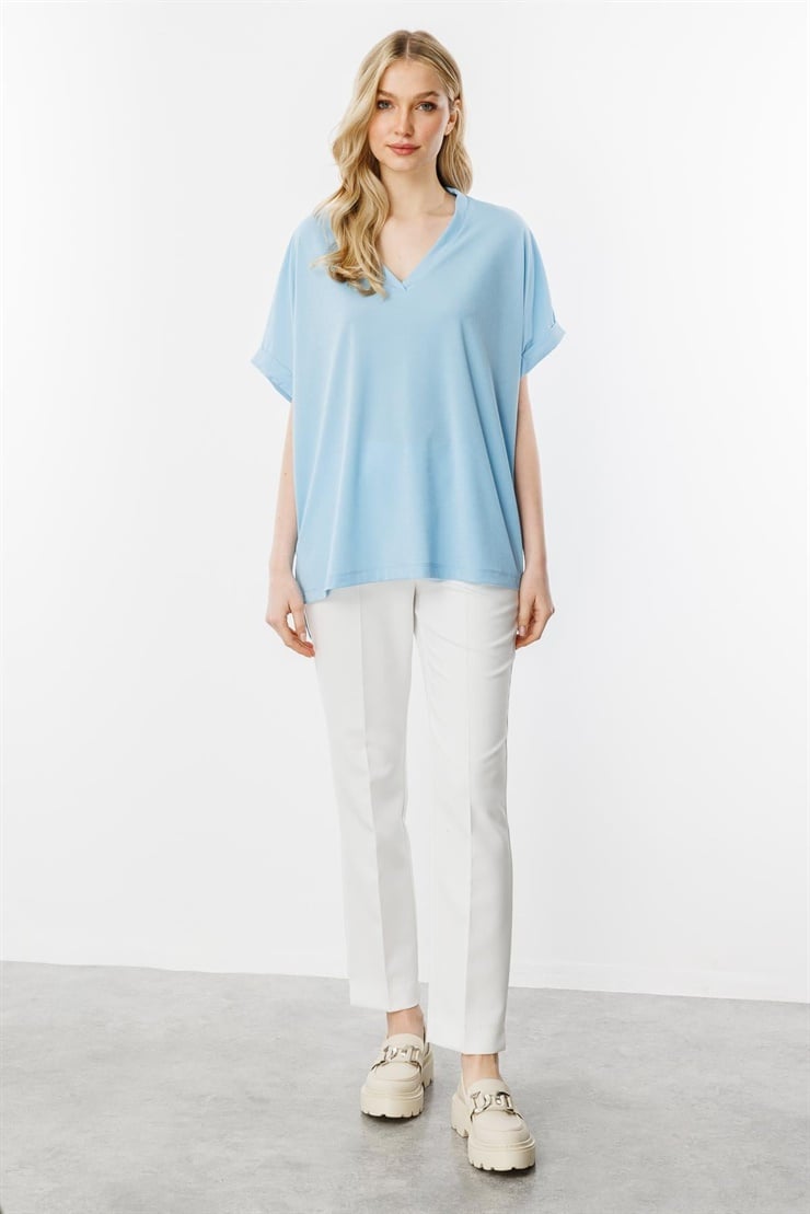 Mutlu Ertan Kadın Oversize V Yaka Kısa Kol Bluz Mavi 30340